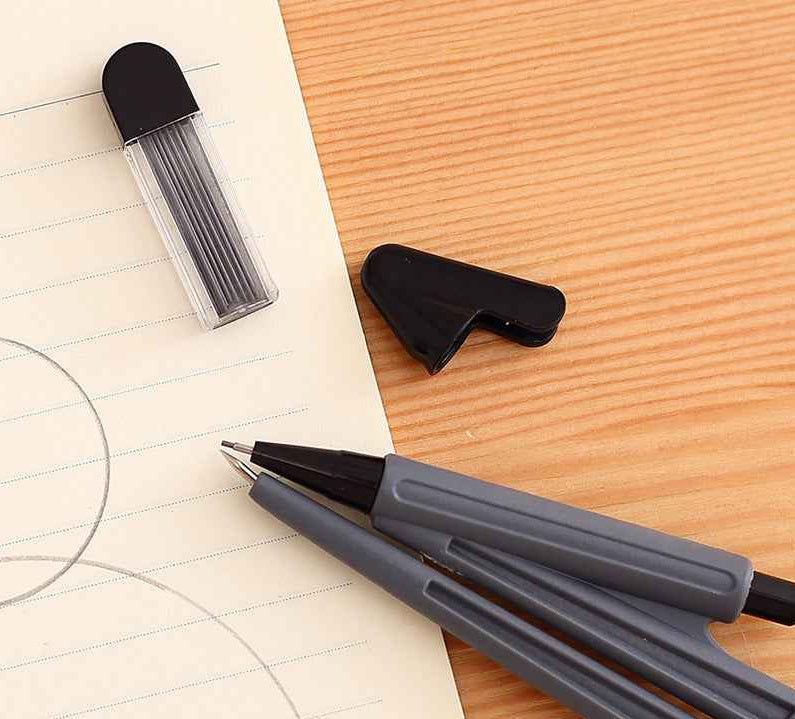 Geometry Set with Magnifiyer